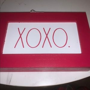 Rae Dunn xoxo sign brand new